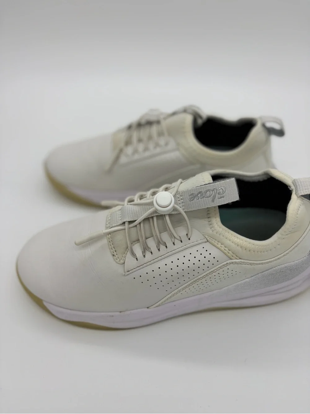 Clove Women's White Slip-On Lace-Toggle Sneakers - Size 7